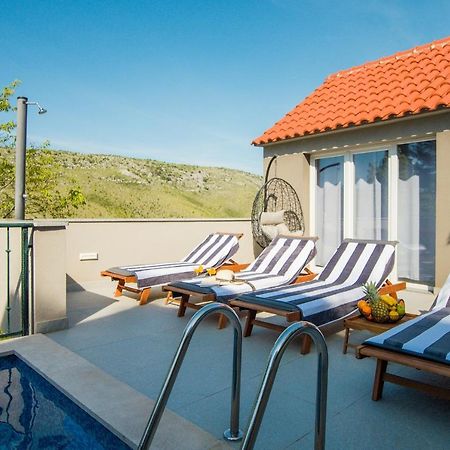 Holiday Home Moliva Donje Sitno Exterior photo