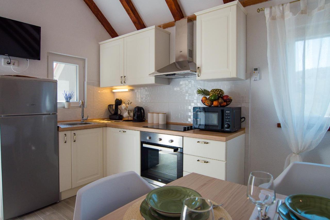 Holiday Home Moliva Donje Sitno Exterior photo