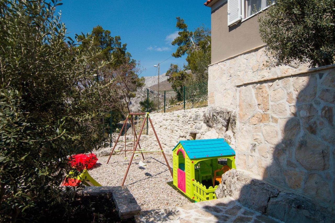 Holiday Home Moliva Donje Sitno Exterior photo
