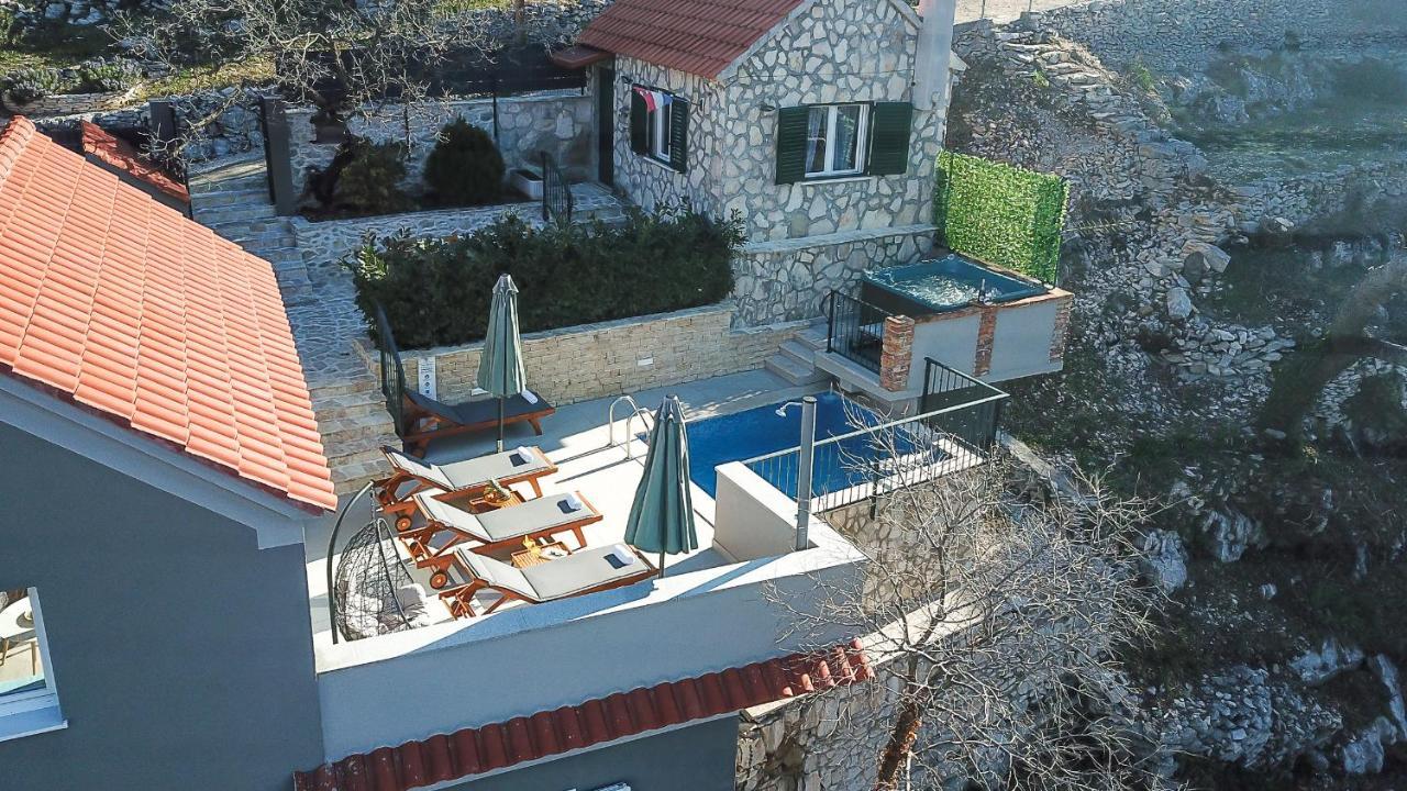 Holiday Home Moliva Donje Sitno Exterior photo