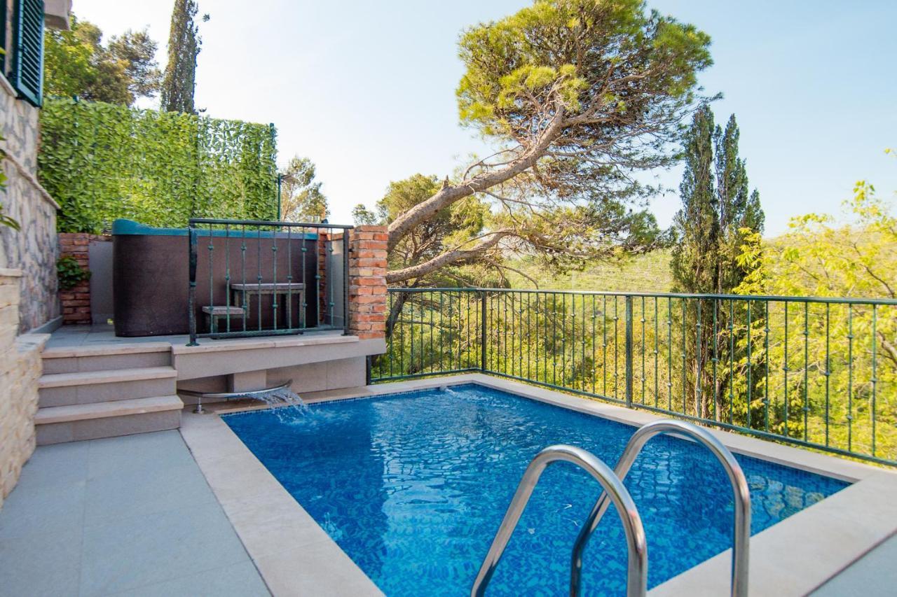 Holiday Home Moliva Donje Sitno Exterior photo