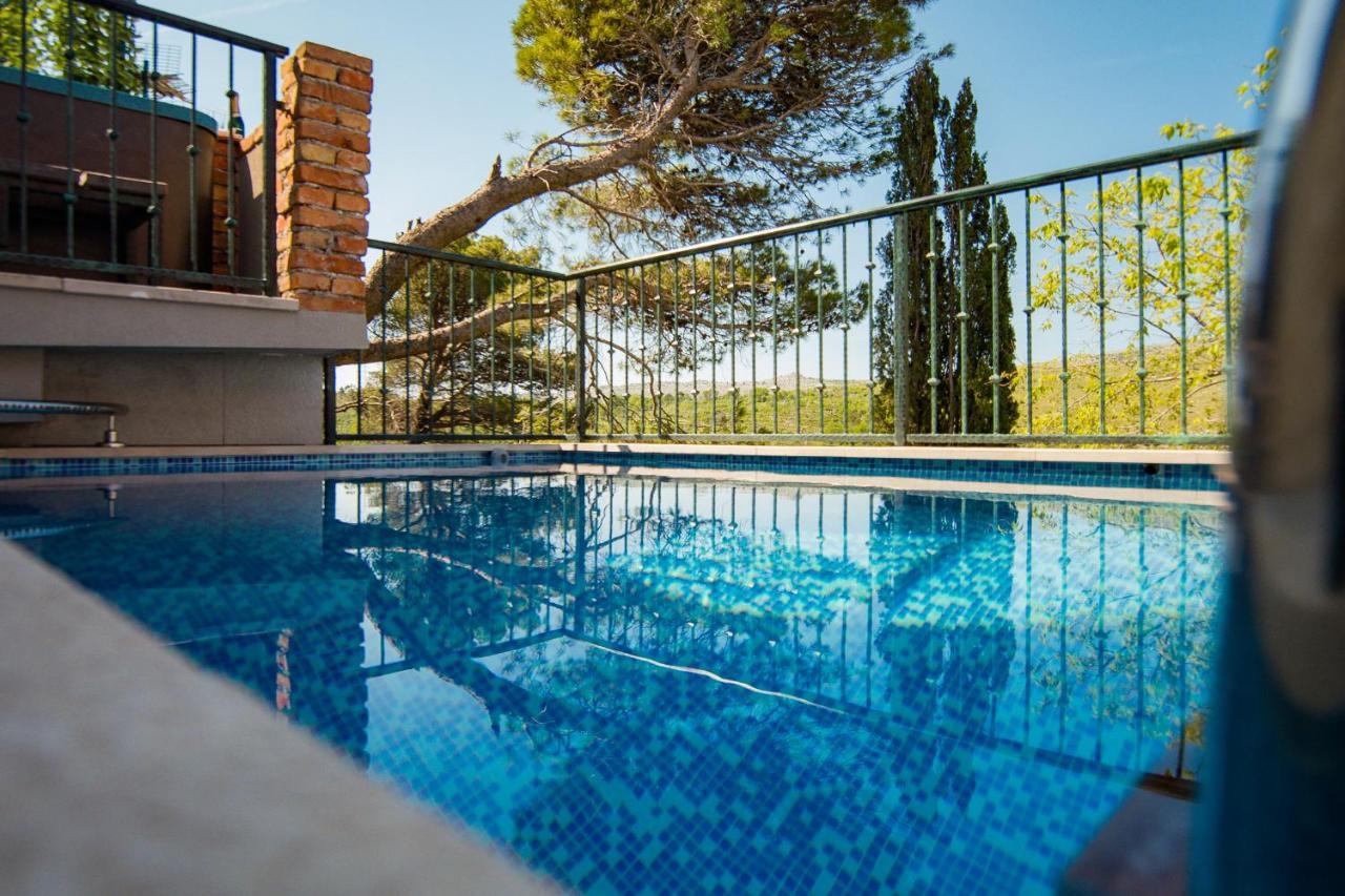 Holiday Home Moliva Donje Sitno Exterior photo