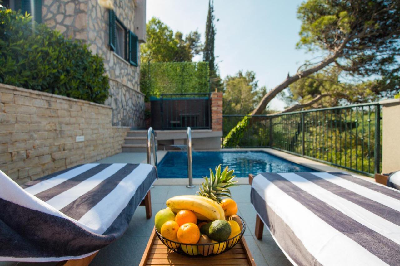Holiday Home Moliva Donje Sitno Exterior photo