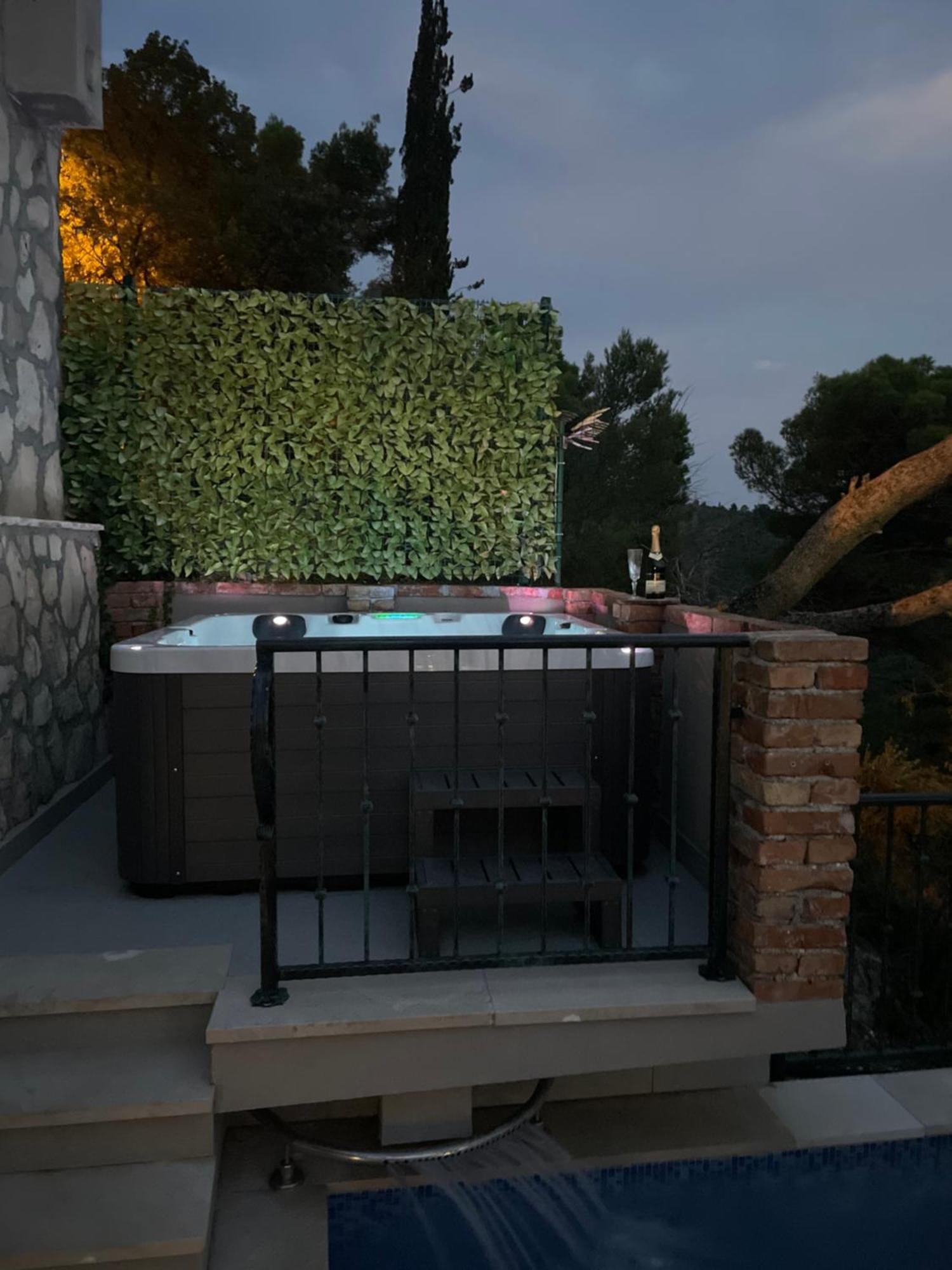 Holiday Home Moliva Donje Sitno Exterior photo